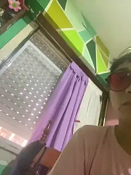 Snapshot of Ismaa__98 chatting on October 17, 2025, 8:10 pm Ismaa 98 online show from October 17, 2025, 8:10 pm