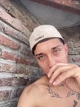 Snapshot of Ismaa__98 chatting on October 21, 2025, 7:46 pm Ismaa 98 online show from October 21, 2025, 7:46 pm