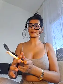 Pillango1212 online show from October 30, 2025, 9:29 am