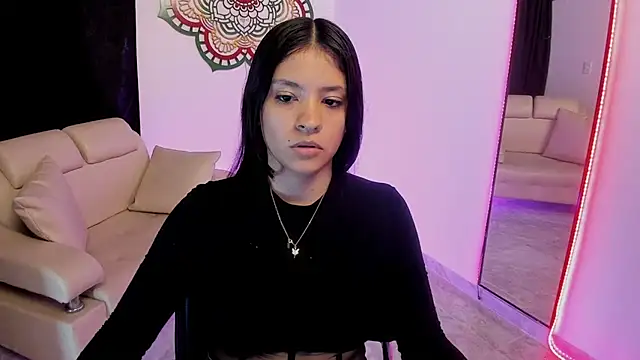 Candy fox 19 online show from March 7, 2026, 4:23 pm