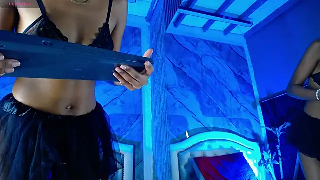 Snapshot of Alisha_Ebonyy chatting on October 31, 2025, 12:18 am Alisha Ebonyy online show from October 31, 2025, 12:18 am