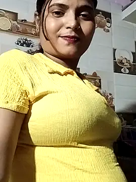 Hot-Pooja25 online show from April 26, 2026, 2:14 pm