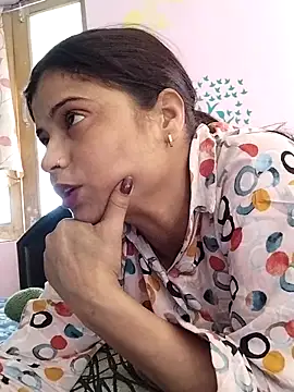 Hot-Pooja25 online show from April 22, 2026, 3:24 am