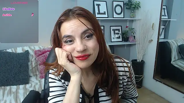 Snapshot of KendallWood_ chatting on May 24, 2026, 4:34 am KendallWood online show from May 24, 2026, 4:34 am