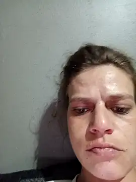 Snapshot of Skymadison chatting on November 16, 2025, 12:04 am Skymadison online show from November 16, 2025, 12:04 am