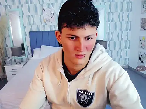 Snapshot of Axel_savage chatting on October 27, 2025, 2:51 pm Axel savage online show from October 27, 2025, 2:51 pm