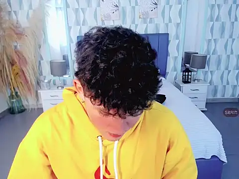 Snapshot of Axel_savage chatting on November 2, 2025, 3:33 am Axel savage online show from November 2, 2025, 3:33 am