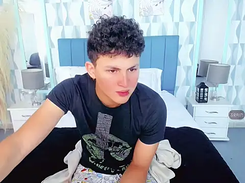 Snapshot of Axel_savage chatting on October 25, 2025, 12:04 pm Axel savage online show from October 25, 2025, 12:04 pm