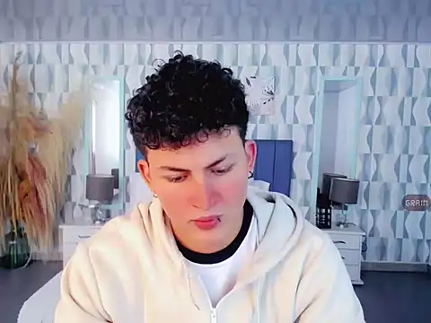 Snapshot of Axel_savage chatting on October 24, 2025, 12:04 pm Axel savage online show from October 24, 2025, 12:04 pm