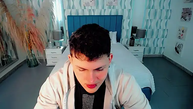 Snapshot of Axel_savage chatting on November 11, 2025, 2:17 am Axel savage online show from November 11, 2025, 2:17 am