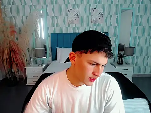 Snapshot of Axel_savage chatting on November 13, 2025, 2:15 am Axel savage online show from November 13, 2025, 2:15 am