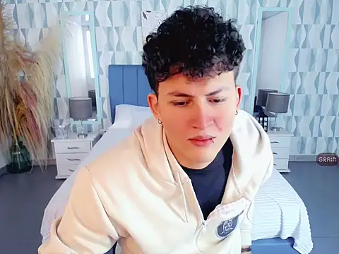 Snapshot of Axel_savage chatting on October 29, 2025, 12:04 pm Axel savage online show from October 29, 2025, 12:04 pm