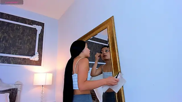 Snapshot of SharonBonet chatting on October 30, 2025, 11:19 am SharonBonet online show from October 30, 2025, 11:19 am