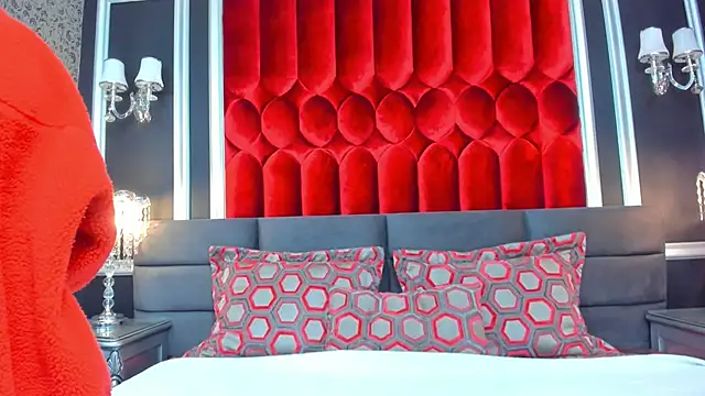 Snapshot of SharonBonet chatting on December 3, 2025, 11:42 am SharonBonet online show from December 3, 2025, 11:42 am