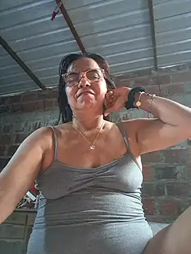 Lucerito-Hot online show from April 21, 2026, 8:59 pm