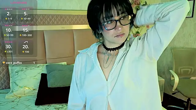 Snapshot of RobinBennett chatting on November 10, 2025, 2:55 pm RobinBennett online show from November 10, 2025, 2:55 pm