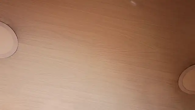 Snapshot of RobinBennett chatting on October 30, 2025, 11:52 am RobinBennett online show from October 30, 2025, 11:52 am