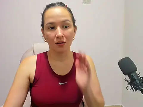 butterflyfree1 online show from September 24, 2025, 11:32 pm