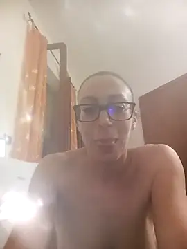 Snapshot of Astrid3 chatting on October 23, 2025, 7:12 pm Astrid3 online show from October 23, 2025, 7:12 pm