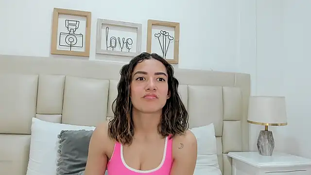 Skylerwhite02 online show from February 28, 2026, 7:57 pm