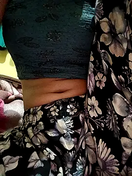 Snapshot of Aasha_devi05 chatting on November 14, 2025, 10:41 am Aasha devi05 online show from November 14, 2025, 10:41 am