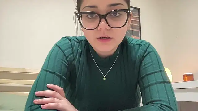 LuckyBrighton online show from September 13, 2025, 1:38 am