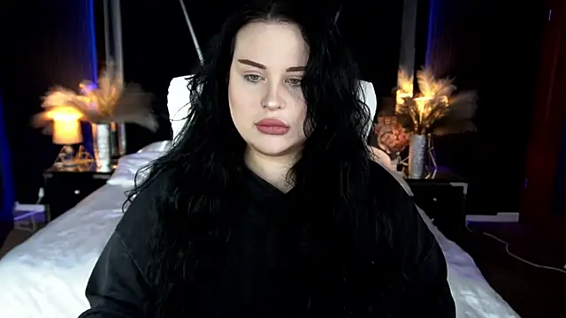 SerahMirabeli online show from November 27, 2025, 8:09 pm