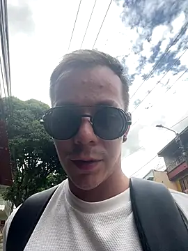 Snapshot of dimitryivanovv chatting on October 7, 2025, 1:34 pm dimitryivanovv online show from October 7, 2025, 1:34 pm