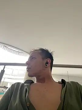 Snapshot of dimitryivanovv chatting on October 10, 2025, 4:52 pm dimitryivanovv online show from October 10, 2025, 4:52 pm