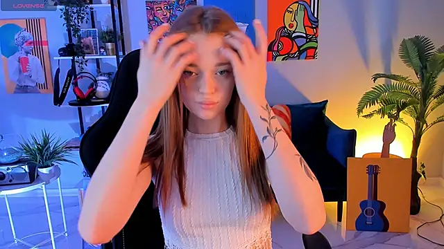 Snapshot of FlexyFox chatting on November 26, 2025, 11:43 am FlexyFox online show from November 26, 2025, 11:43 am