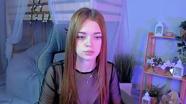 Snapshot of FlexyFox chatting on November 19, 2025, 11:32 am FlexyFox online show from November 19, 2025, 11:32 am