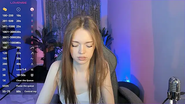 FlexyFox online show from December 19, 2025, 9:33 am