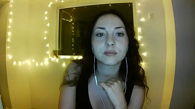 Snapshot of Ulvaya chatting on July 17, 2026, 8:50 pm Ulvaya online show from July 17, 2026, 8:50 pm