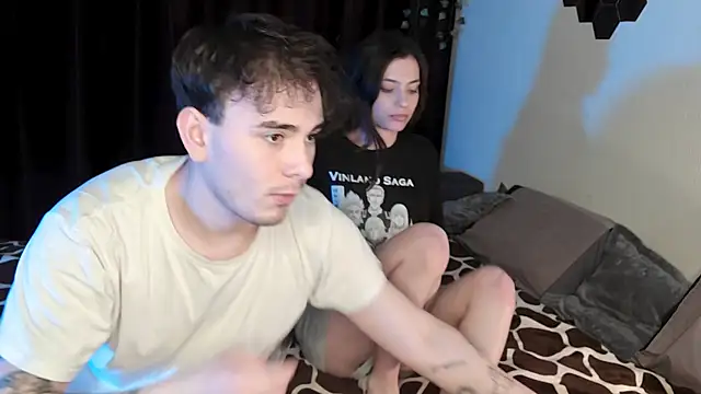 Sugarpeaach online show from October 31, 2025, 3:19 pm