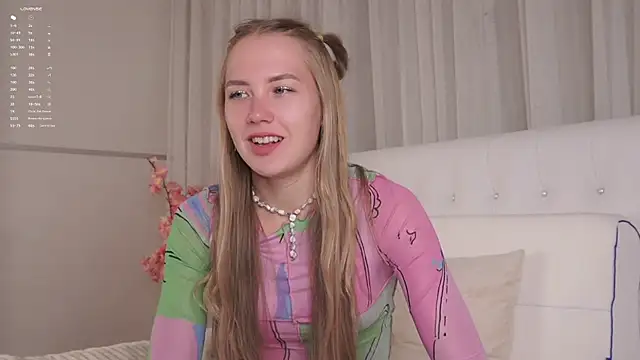 AlbaMesick online show from September 24, 2025, 11:39 am