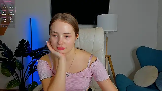 Snapshot of Sweet__Amily chatting on October 1, 2025, 6:18 am Sweet Amily online show from October 1, 2025, 6:18 am