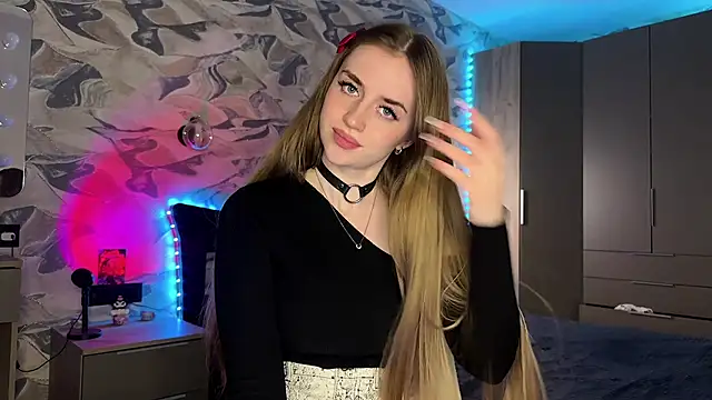 Jessica1West online show from April 16, 2026, 9:39 pm