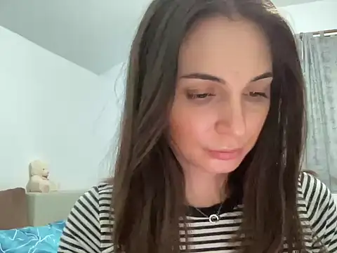 lannaah  online show from October 8, 2025, 11:12 am