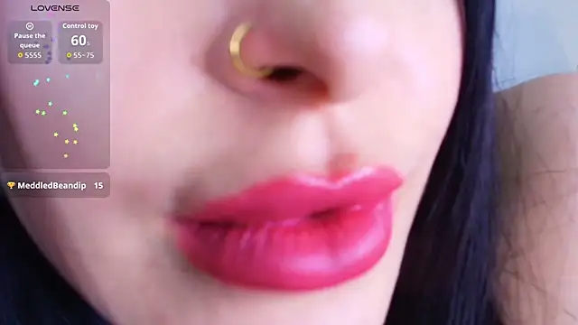 elinne hendrix  online show from March 9, 2026, 8:56 pm