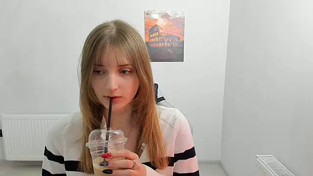 NeyliDream online show from April 4, 2026, 12:23 pm