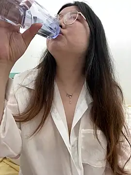 xxwang20 online show from February 25, 2026, 3:56 pm