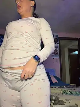 Snapshot of shortywidaphatty chatting on November 18, 2025, 11:35 am shortywidaphatty online show from November 18, 2025, 11:35 am