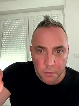 Marronglace1 online show from January 12, 2026, 1:07 pm