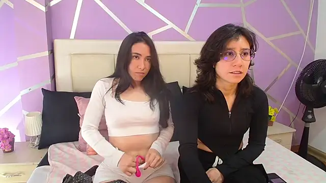 jupiterysaturno online show from September 24, 2025, 2:56 pm