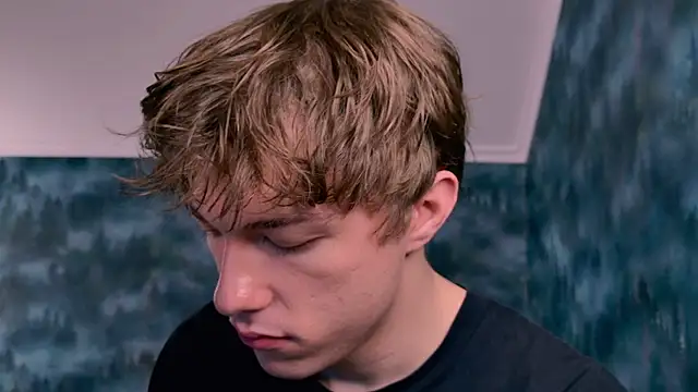 MarkShot  online show from October 27, 2025, 4:19 pm