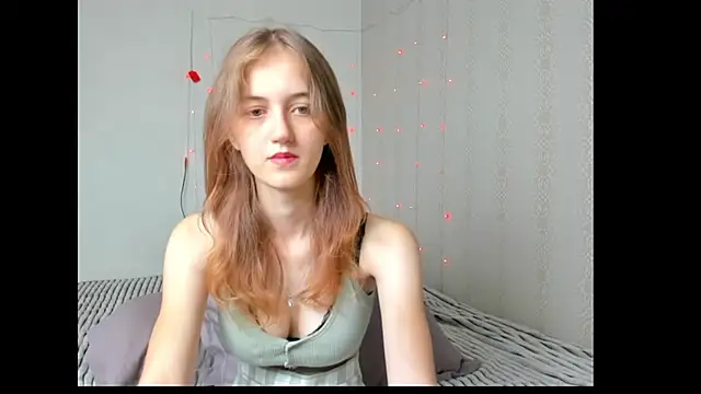 Snapshot of dreamy_pollyyy chatting on June 24, 2026, 5:28 am dreamy pollyyy online show from June 24, 2026, 5:28 am