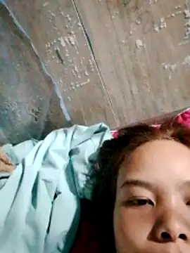 Huyen x online show from December 15, 2025, 1:06 pm