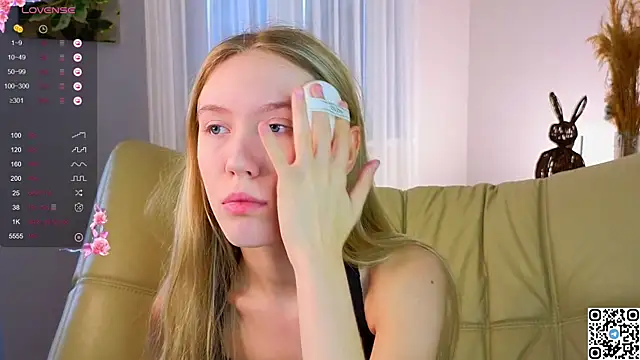 Snapshot of Succubelle chatting on November 12, 2025, 6:17 am Succubelle online show from November 12, 2025, 6:17 am