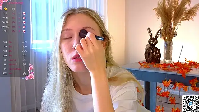 Snapshot of Succubelle chatting on November 8, 2025, 6:17 am Succubelle online show from November 8, 2025, 6:17 am