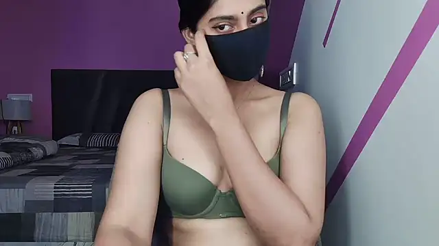 Snapshot of Tanya-mittal chatting on June 3, 2026, 4:57 am Tanya-mittal online show from June 3, 2026, 4:57 am